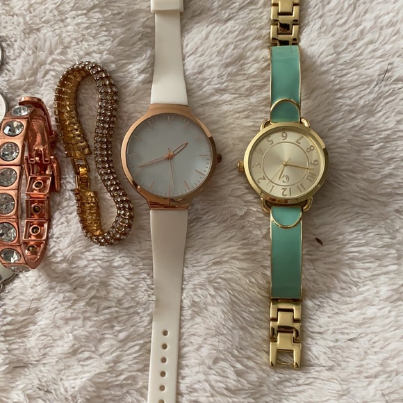 Assorted Jewelry - Picture 3 of 3